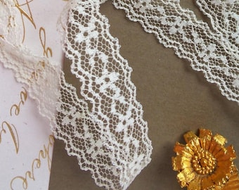 Vintage White Lace Trim Wholesale 5/8" in. wide Scalloped Edges Floral Lace Edging Jewelry Hat Making Gift DIY Sewing Craft Lace