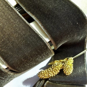 Vintage 1.5&quot; German Velvet Ribbon Trim, Dark Fern Green Velvet Ribbon by the yard, Vintage Velvet Soft Dress Ribbon #330 Made in Germany