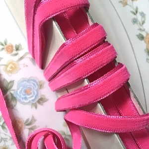 HOT PINK VINTAGE Cinta de terciopelo francés Al por mayor 1/4" 7mm Vintage Velvet Jewelry Cinta cortada a medida Diy Craft #205 Hecho en Francia