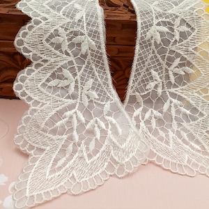 Vintage Victorian Venice Lace Applique: Vintage Floral Appliques White L63
