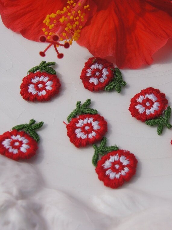 1960s VINTAGE FLOWER Applique, Red White Flower Embroidery