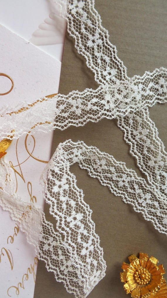 Vintage White Lace Trim Wholesale 5/8" in. wide Scalloped Edges Floral Lace Edging Jewelry Hat Making Gift DIY Sewing Craft Lace