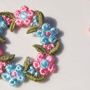 Vintage White Blue Pink Flower Embroidered Applique, Vintage Embroidery Appliques Wholesale, White Blue Pink Flower Applique #1254