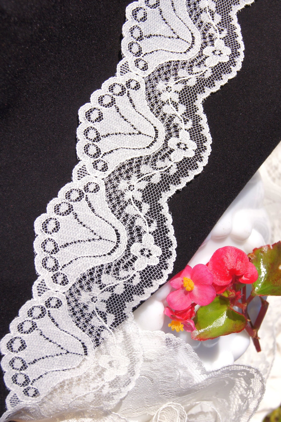 2 1/2 Vintage Floral Lace Trim Offwhite Galloon Lace Trim by the Yard Vintage Sewing Lace Trims