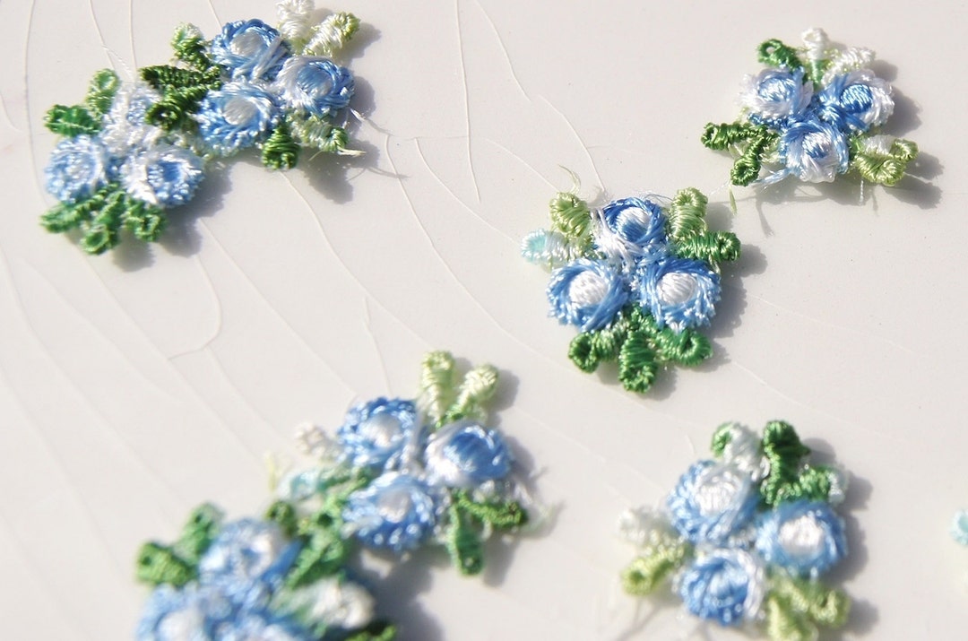 Vintage Flower Applique, Blue White Flower Embroidery Applique, Vintage Embroidered Applique