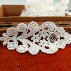 Vintage Victorian Venice Lace Applique: Vintage Floral Appliques White L3
