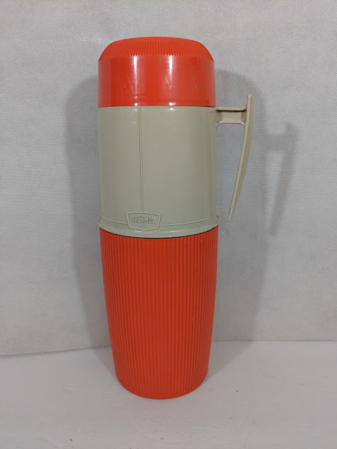 Thermos 6402 Orange and Cream Made in Canada 32 Oz Vintage Camping Work  Picnic Hot and Cold Vacuum Bottle and Cup Glass Insert Insulated 