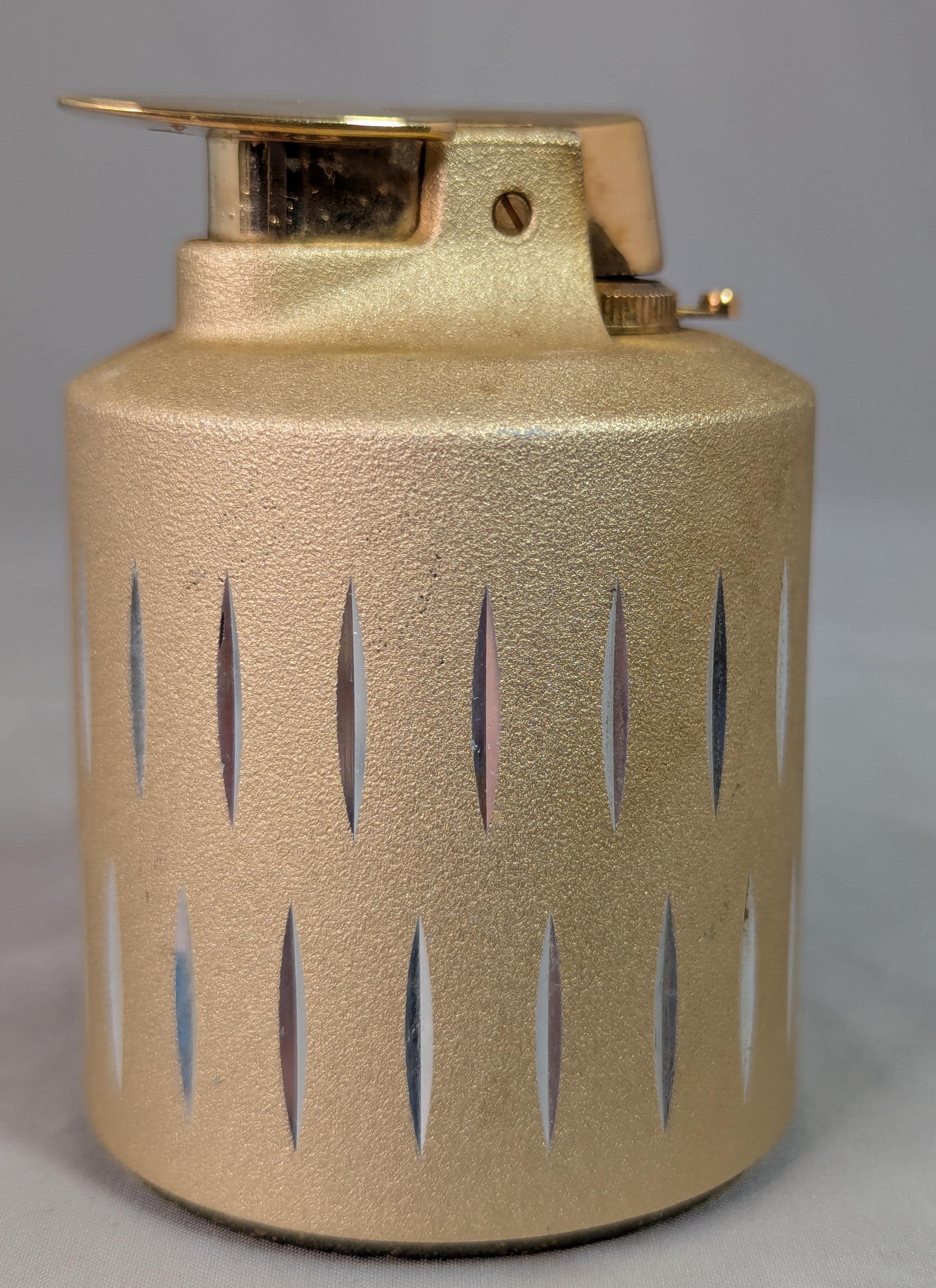 Vintage 50s to 60s Lighter Ronson Varaflame Venus Table MCM