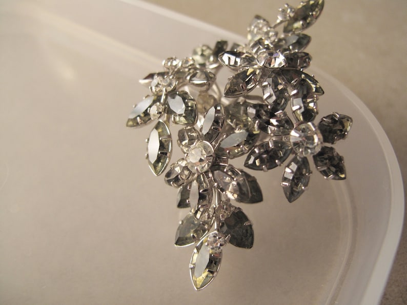 Smoke Grey and Crystal Glass Rhinestone Pin Vintage Jewel Crest Floral Rhinestone Brooch Australian Mid Century Collectable Jewellery