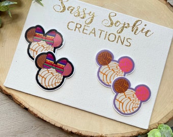 Concha Mouse Resin Flatbacks, Bow Centers, Embellishments (Set of 2)