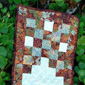 Double Irish Chain Table Runner Pattern