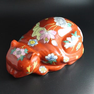 Vintage Red Chinoiserie/Ginger Jar Napping Cat for your favorite &quot;Cat Lady&quot;