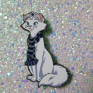Raven house Kitty Pin