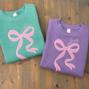 Girls Bow Sweatshirt, Embroidered Bow, Kids Crewneck, Girls Name Shirt, Monogram Youth Sweater, Personalized Shirt, Applique Pink Bow immagine 8