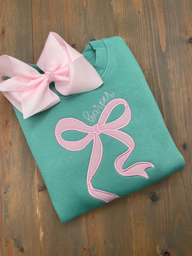 Girls Bow Sweatshirt, Embroidered Bow, Kids Crewneck, Girls Name Shirt, Monogram Youth Sweater, Personalized Shirt, Applique Pink Bow immagine 3