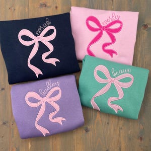 Girls Bow Sweatshirt, Embroidered Bow, Kids Crewneck, Girls Name Shirt, Monogram Youth Sweater, Personalized Shirt, Applique Pink Bow immagine 4