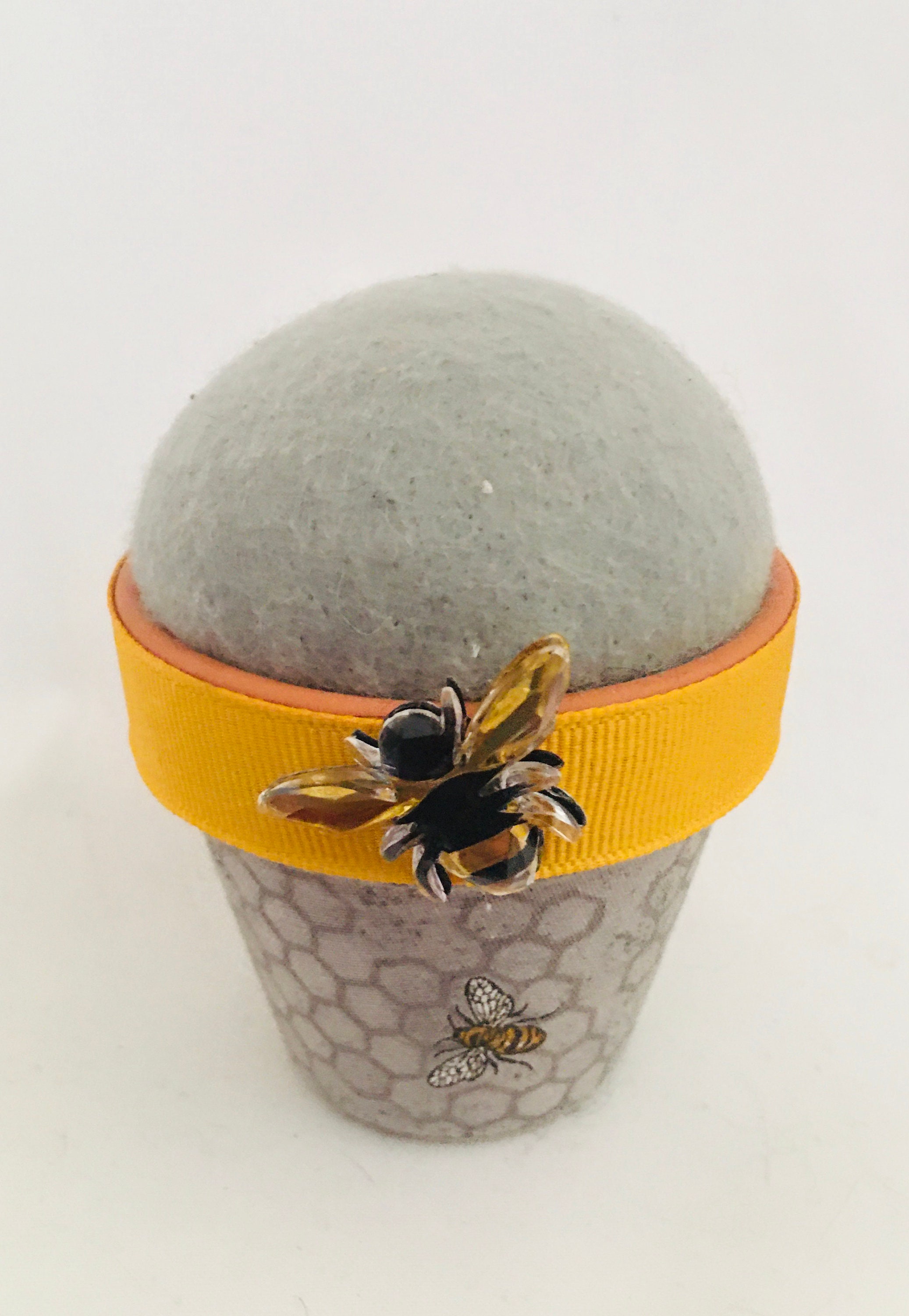 Bees&things: Stick-it-to-me Pin Cushions Bee Ladybug - Etsy