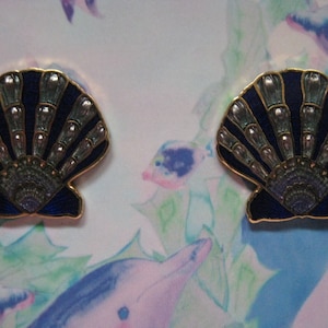 Vintage GCC Sea Life Cloisonne Scallop Shell Earrings