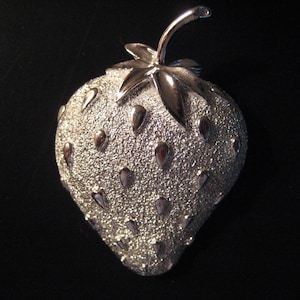 Vintage Sarah Coventry &quot;Strawberry Ice&quot; Brooch
