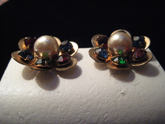 Vintage Coro Multicolored Rhinestone and Glass Pe… - image 4