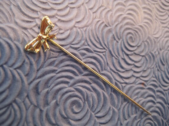 Tiny Gold Tone Bow Stick Pin - image 2