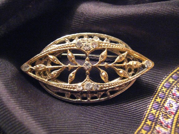 Vintage Edwardian Style Reproduction Brooch - image 5