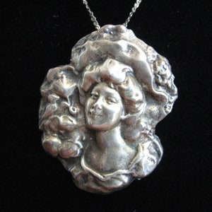 Sterling Silver Gibson Girl Pendant