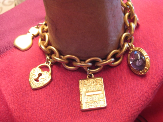 Gloria vanderbilt bracelet deals