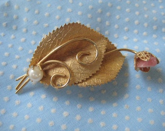Vintage Gold Plated Shell and Cultured Pearl Brooch