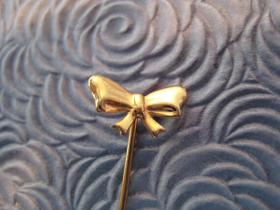 Tiny Gold Tone Bow Stick Pin - image 3