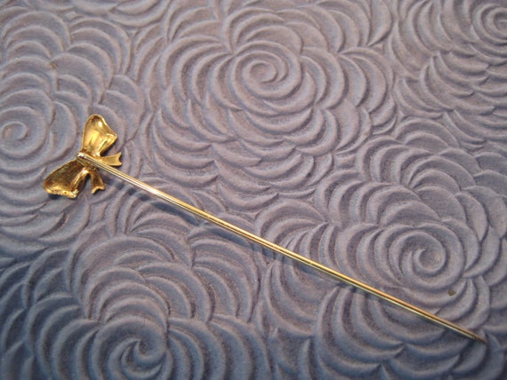 Tiny Gold Tone Bow Stick Pin - image 6