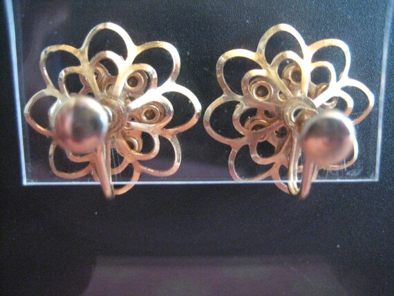 Vintage Floral Brooch and Earring Set - image 5