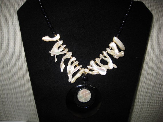 Vintage Monet 1980s Pearl Collection Necklace - image 2