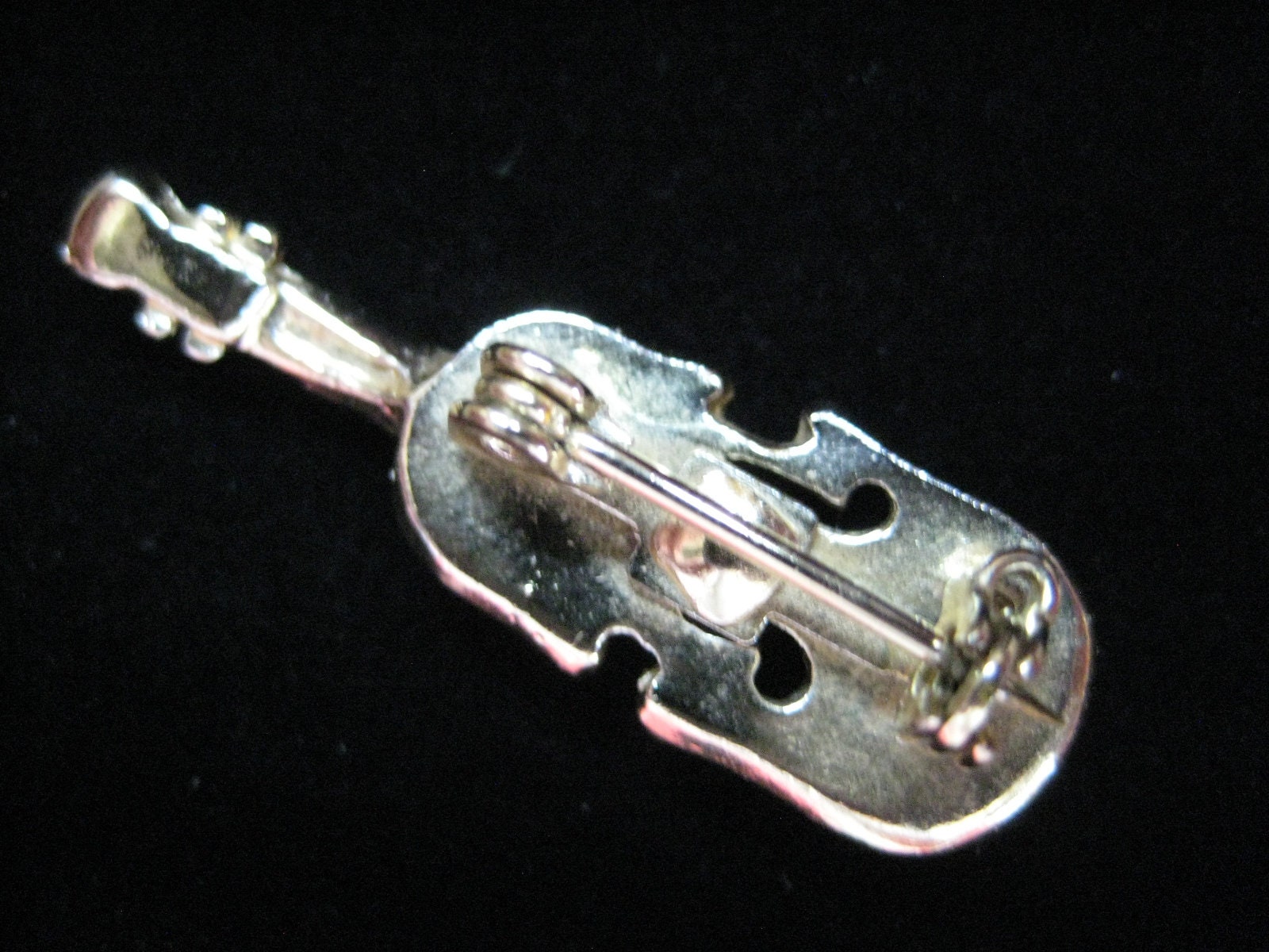 Broche Vintage En Forme De Violon Avec Strass - Élégante Et Raffinée - Occasion