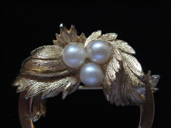 Vintage Sarah Coventry Brooch Flower Round Yellow Rhinestones Leaves Gold  Tone