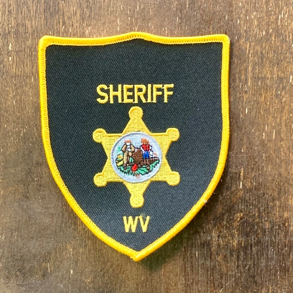 IRON OR SEW-ON PATCH SHOULDER PATCH WEST VIRGINIA STATE POLICE IRON OR SEW-ON PATCH SHOULDER PATCH WEST VIRGINIA STATE POLICE