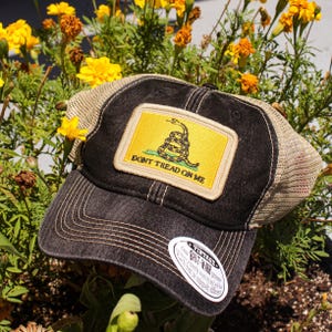 Gadsden Don&#39;t Tread on Me Flag Trucker Hat, Black