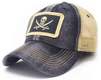 Calico Jack Skull and Swords Pirate Flag Trucker Hat, Black