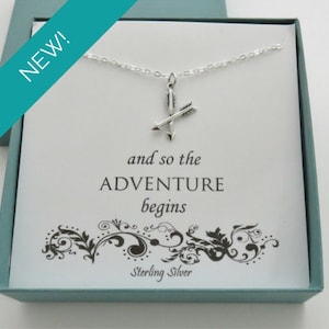 Cadeau de graduation pour elle, Et ainsi laventure commence, Collier de flèche en argent sterling, Cadeau de retraite femmes, Collier de flèche, Cadeau de graduation image 1