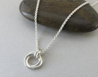 Love Knot Necklace, sterling silver, eternity necklace, 3 rings, 30th birthday for her, 30th anniversary, 3rd, friendship gift,three circles