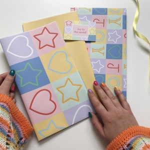 Colourful Christmas Wrapping paper set image 8