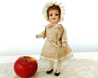 Antique Armand Marseille Doll Small 9 plus inches tall Mignonette mold 560a AM produced around 1926