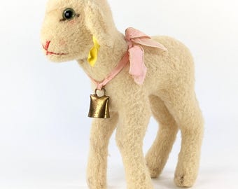 Steiff　ひつじのLamby Steiff Lamb With Ear Button Label Bell and Bow 9 Inches Vintage