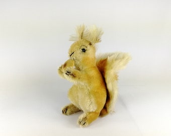 Steiff Squirrel with velvet nut large 8 inches vintage 1949 to 1956
