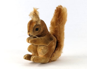 Steiff Squirrel with Button Brown Velvet 3 inches 1950 to 1956 only