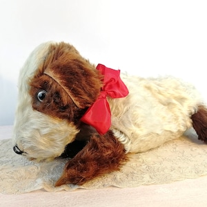 Merrythought Basset Dog Nightdress Pigiama case Inglese 1968 vintage 22 pollici