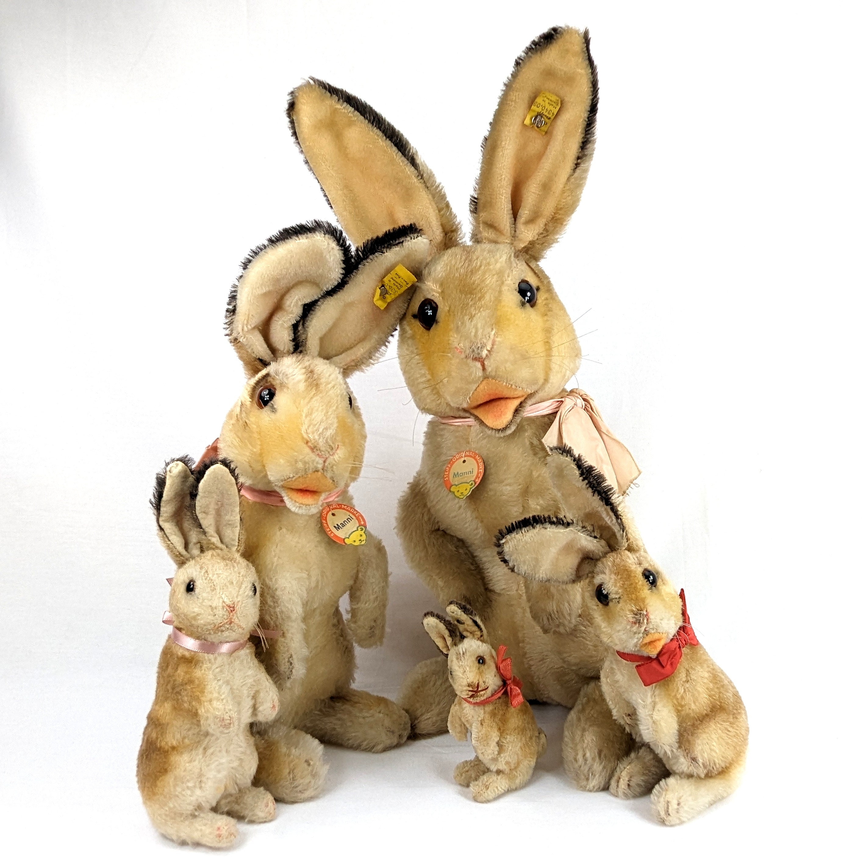 Steiff Bunny Begging Rabbit Manni 9 Inches Vintage 1961 to 1964