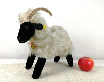 Steiff Mountain Sheep all IDs largest 11 inches edition 1964 only working squeaker