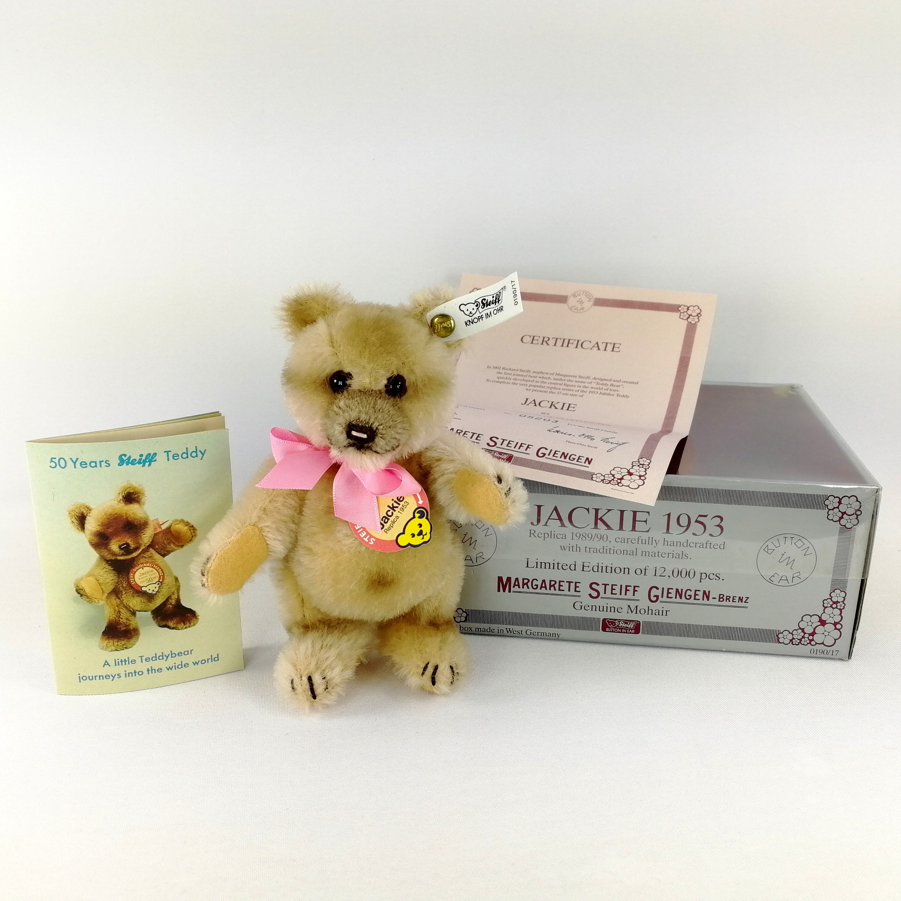 Steiff Limited Edition Alice Teddybear 42 - No. 2649 / 5000 - Mint