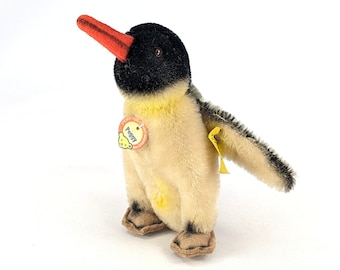 Steiff花柄セーターのイエローペンギンキーホルダー Steiff花柄セーターのイエローペンギンキーホルダー